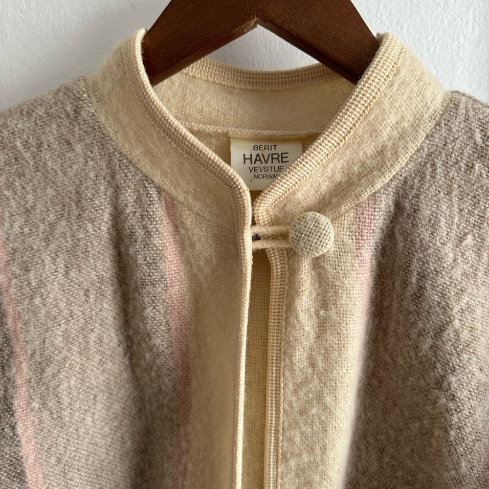 Vintage Berit Havre Vevstue Norway Women’s Pure Wool Coat Wide Sleeve size small - Picture 5 of 16